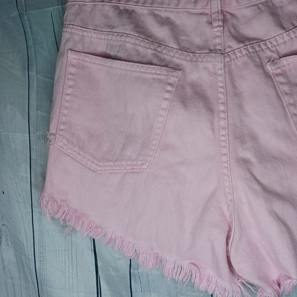 We The Free Pink Distressed Frayed Hem Women Shorts - Picture 10 of 14
